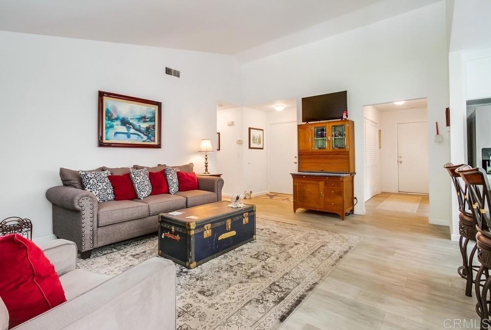 4867 Meadowbrook Drive