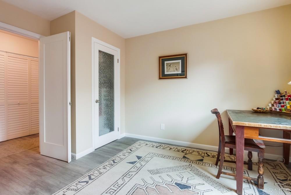 4867 Meadowbrook Drive