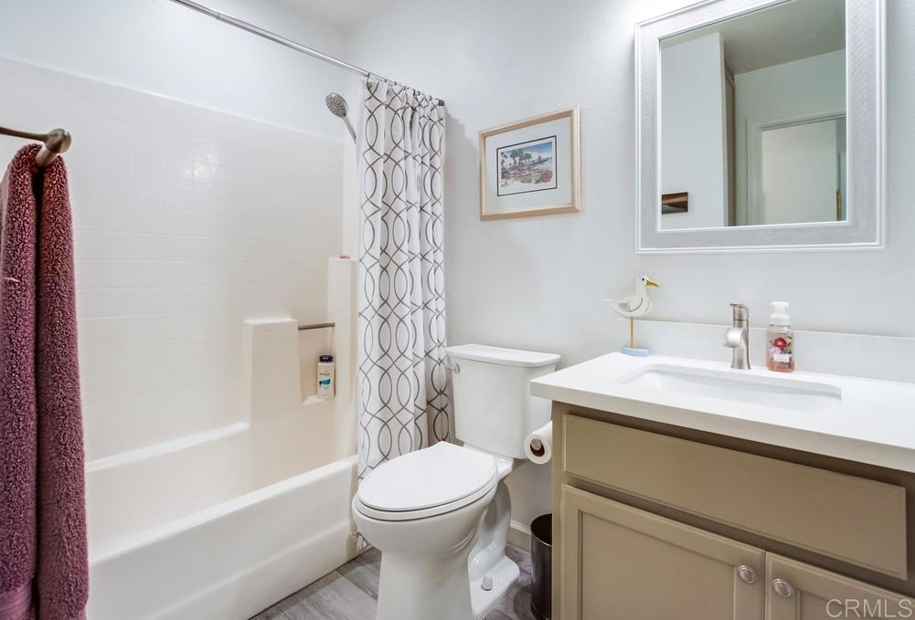 4867 Meadowbrook Drive