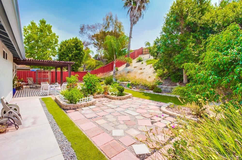 4867 Meadowbrook Drive