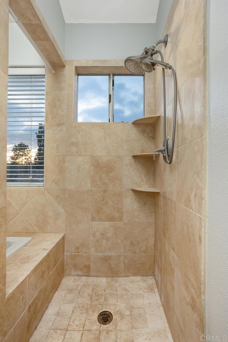 1512 Golfcrest Place