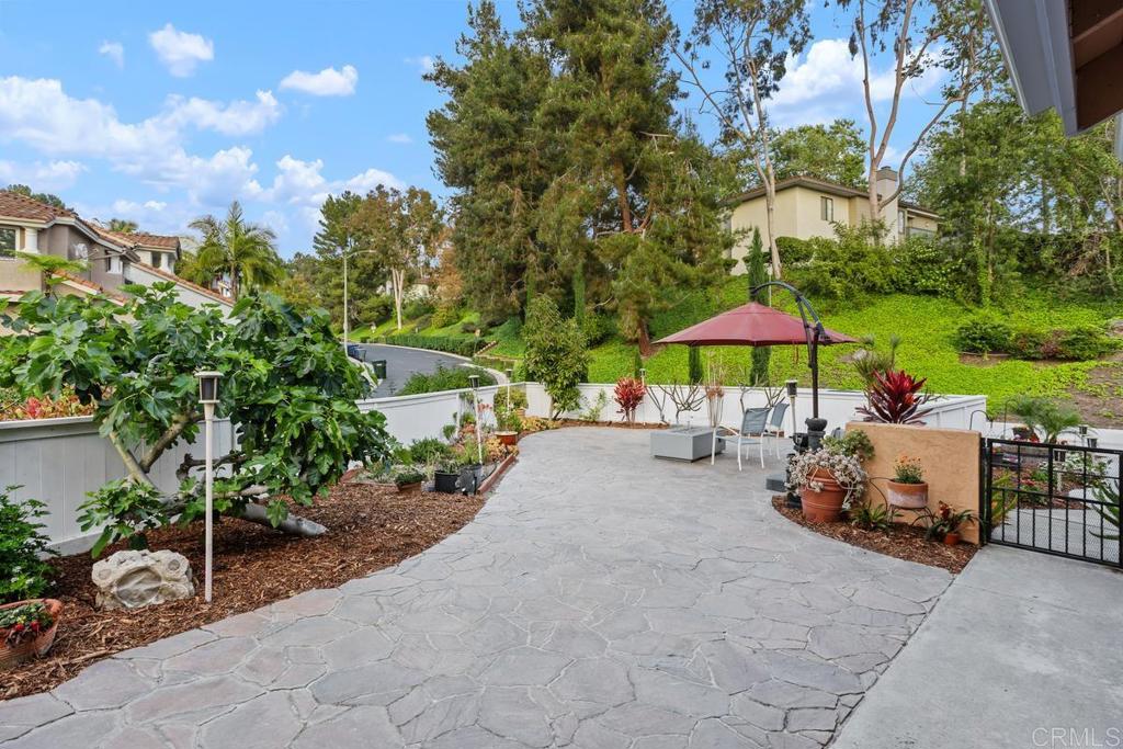 1512 Golfcrest Place