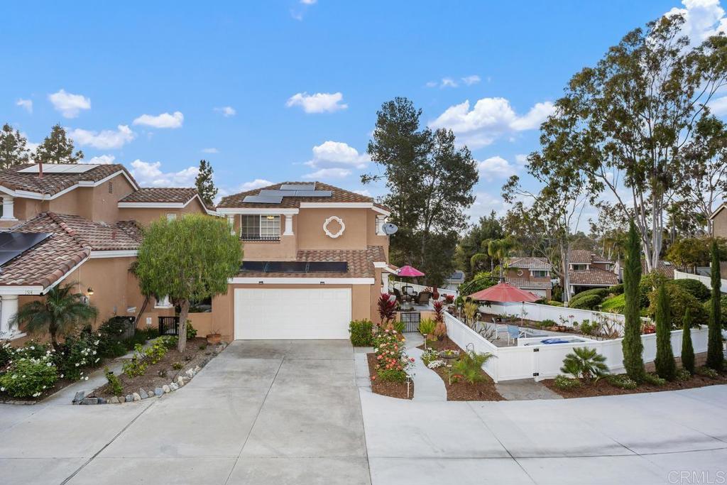 1512 Golfcrest Place