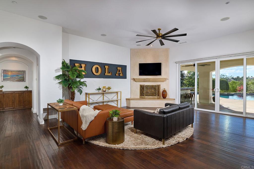 2869 Dos Lomas Place