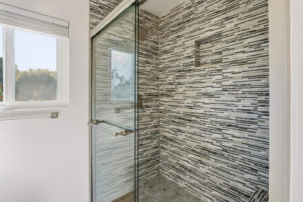 2652 Jefferson Street #A-G