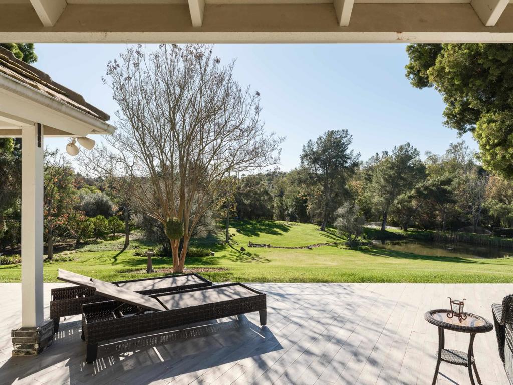 9 Country Glen Road