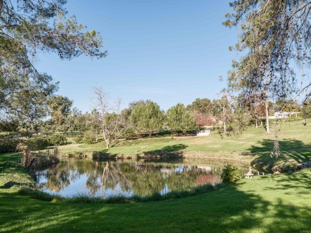 9 Country Glen Road