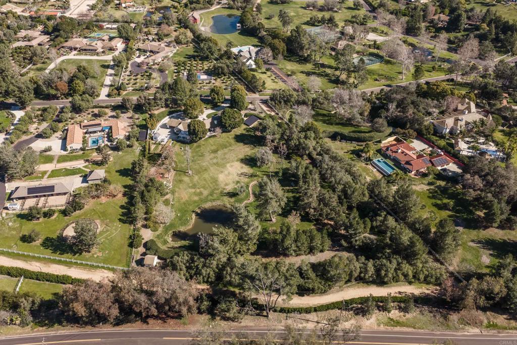 9 Country Glen Road