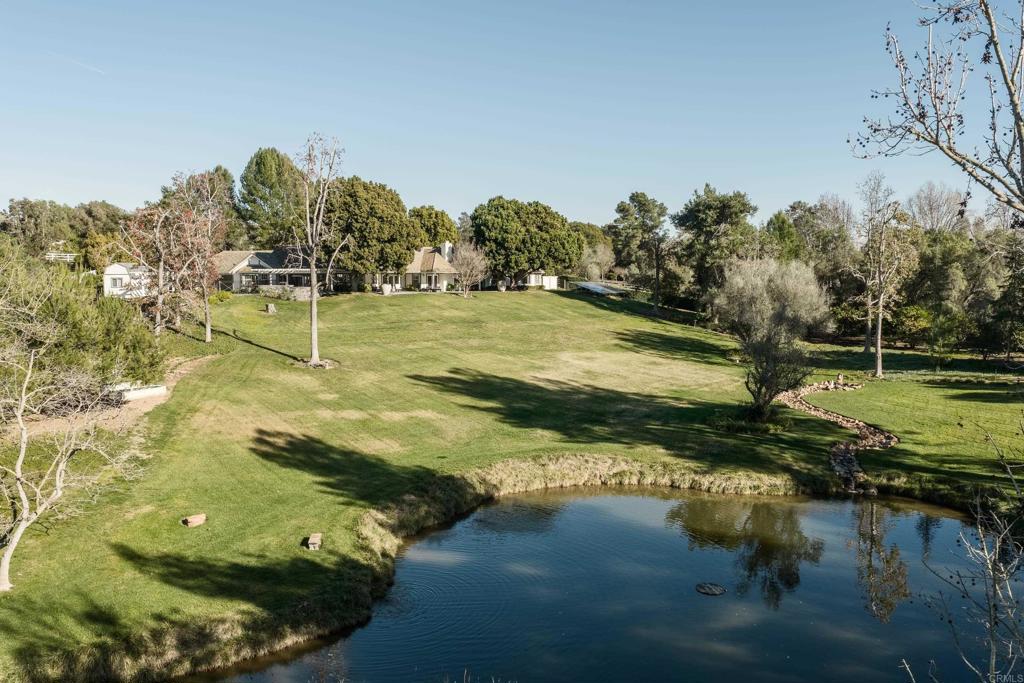 9 Country Glen Road