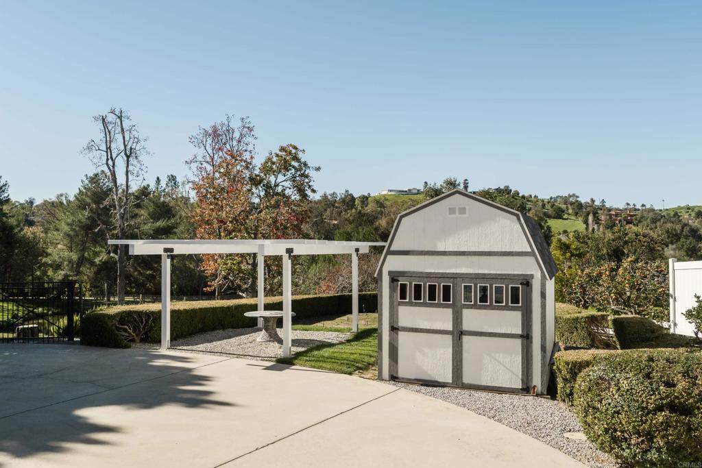 9 Country Glen Road