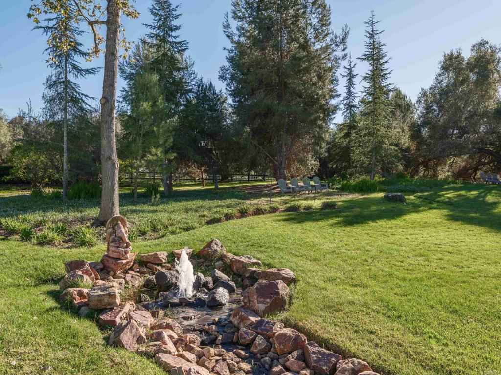 9 Country Glen Road