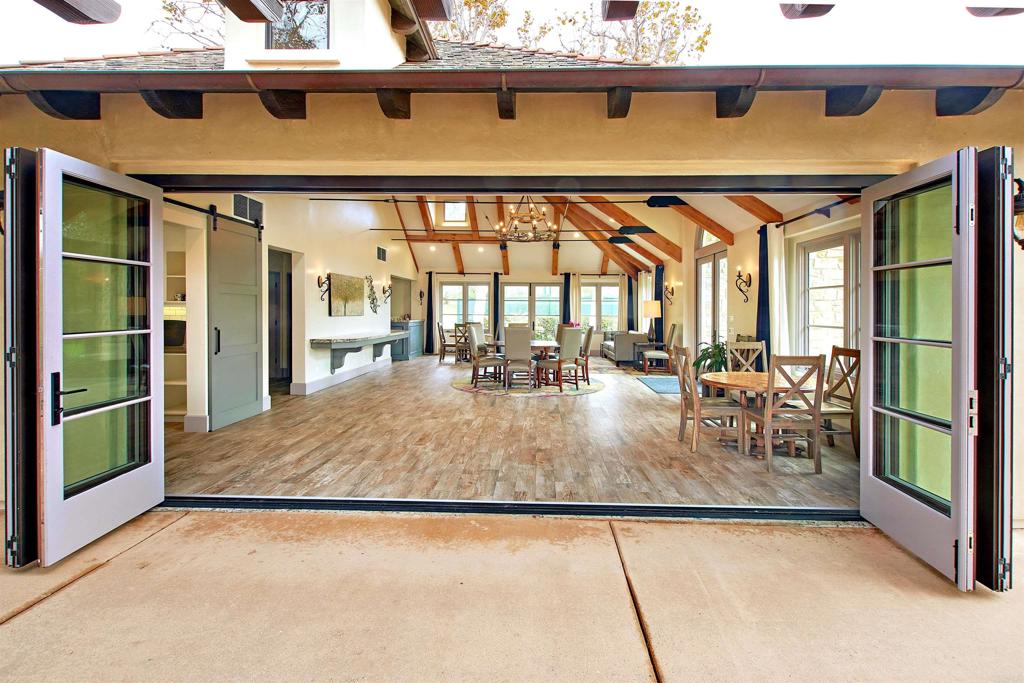 9 Country Glen Road