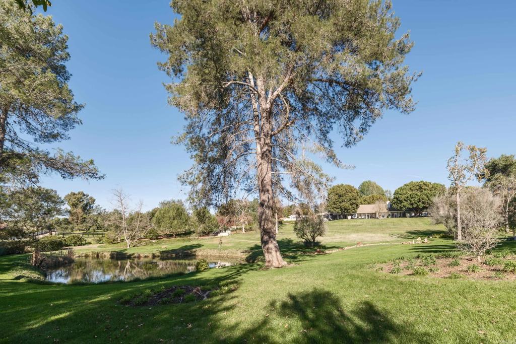 9 Country Glen Road