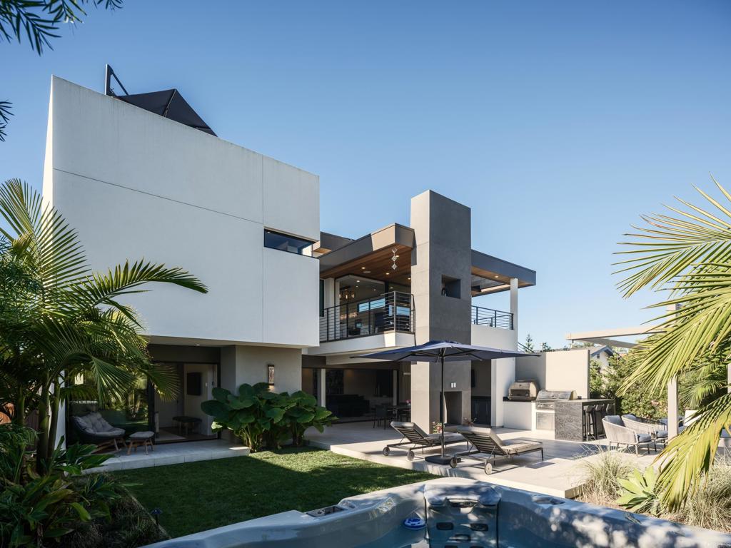 5170 Carlsbad Boulevard