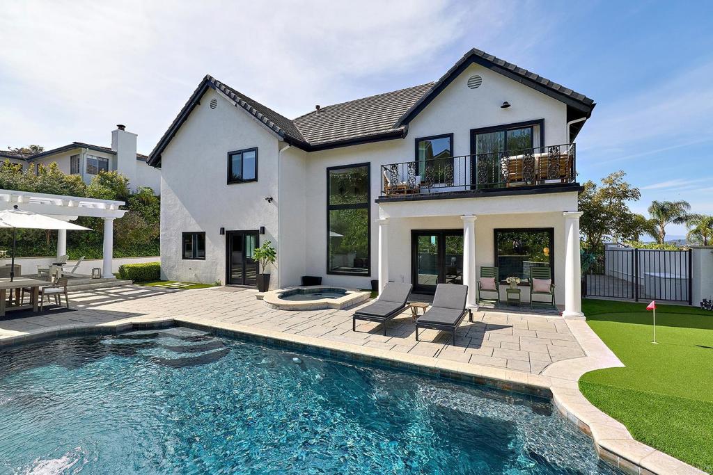 2739 Argonauta Street