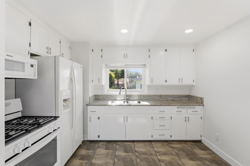 2652 Jefferson Street A-G