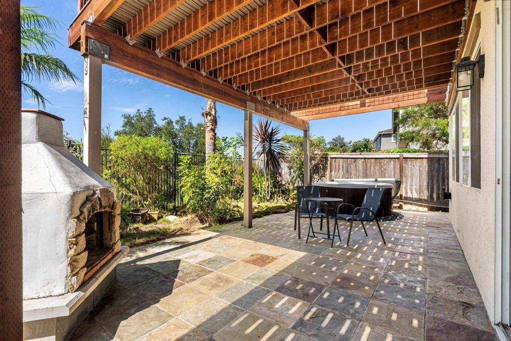 5276 Willow Walk