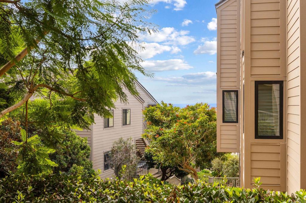 259 Sea Forest Court
