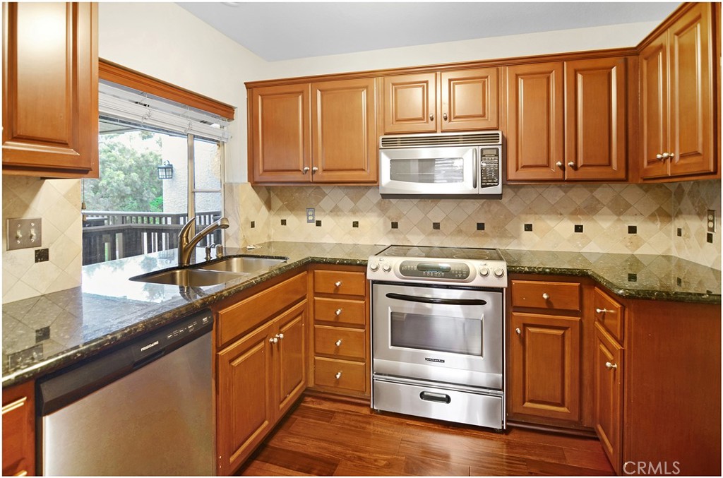 74 Corniche Unit: G