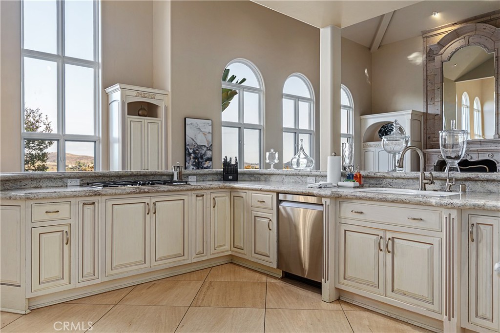 38760 Vista Del Bosque