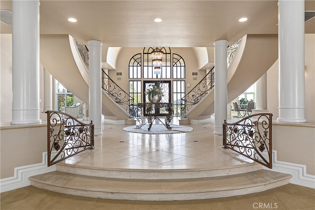 38760 Vista Del Bosque