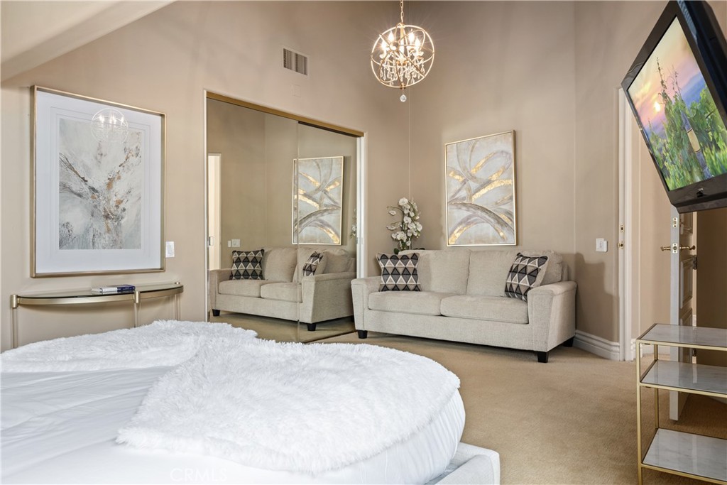 38760 Vista Del Bosque