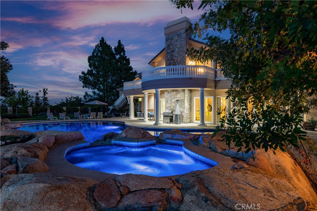 38760 Vista Del Bosque