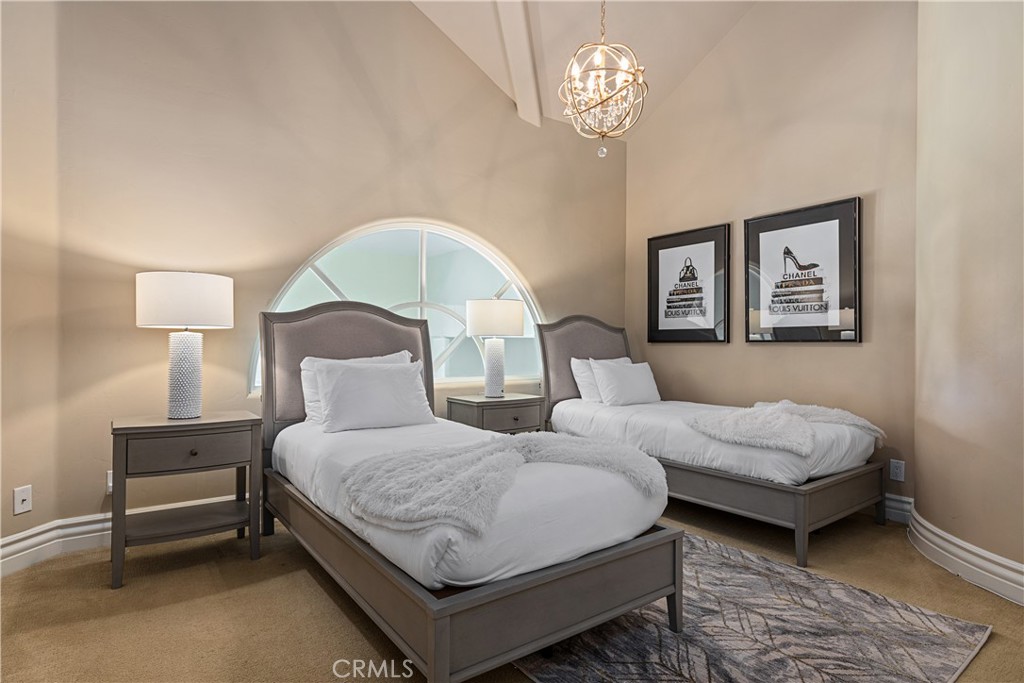 38760 Vista Del Bosque