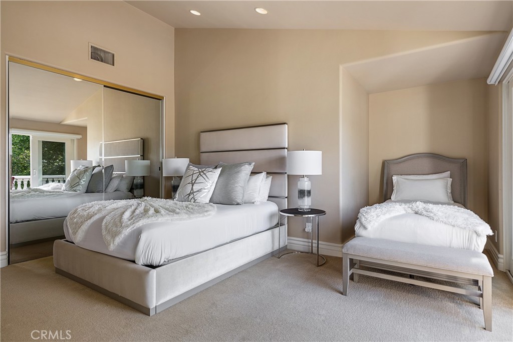 38760 Vista Del Bosque