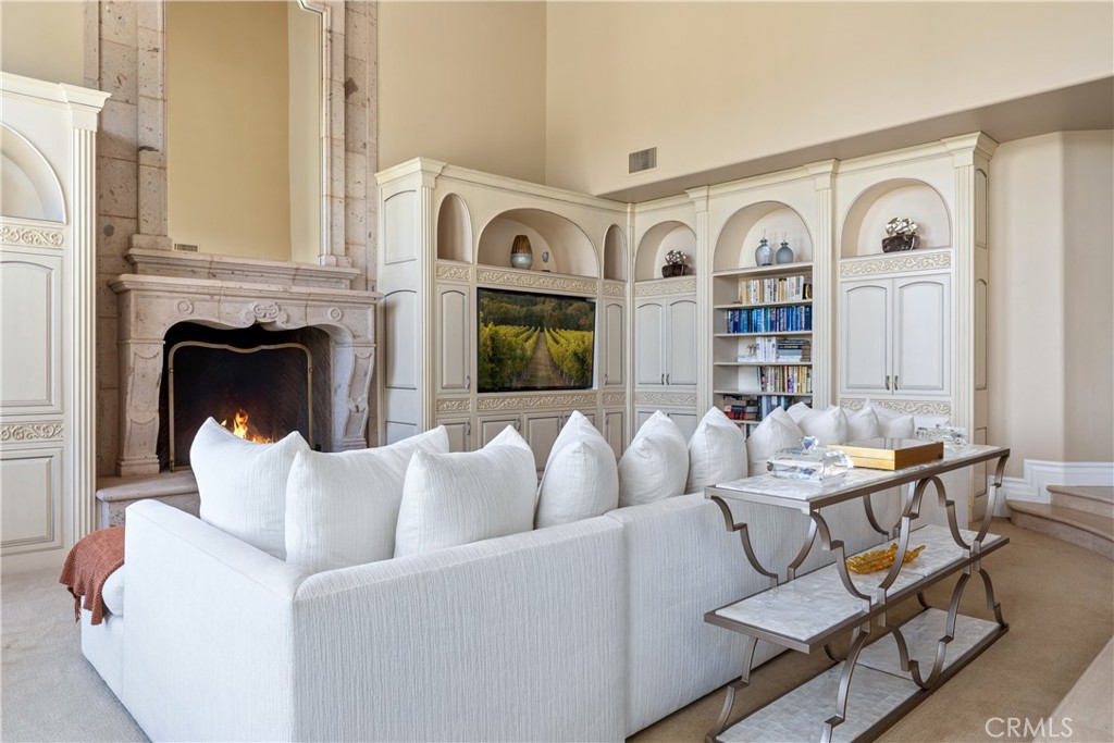 38760 Vista Del Bosque