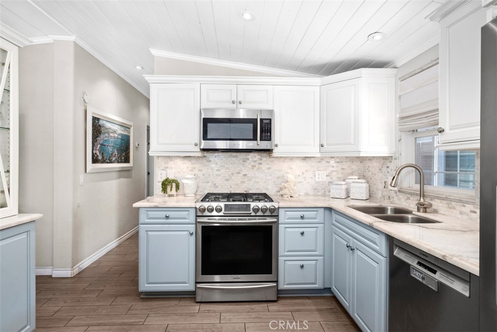 21851 Newland Street Unit: 58