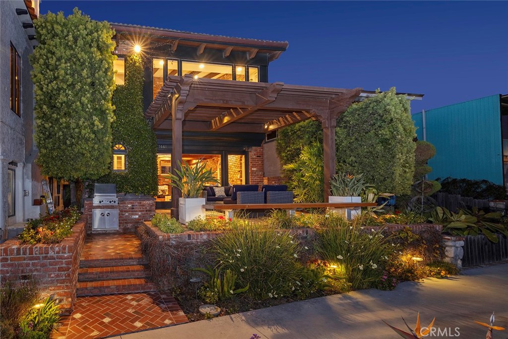 5661 E Corso Di Napoli