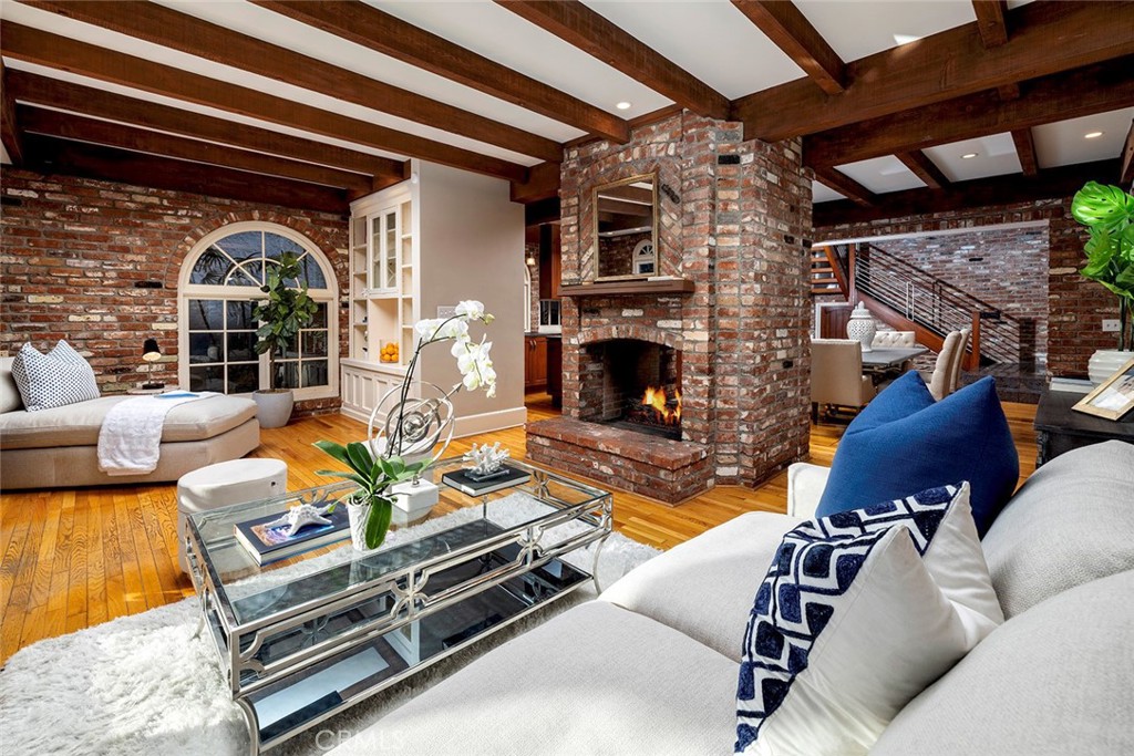 5661 E Corso Di Napoli