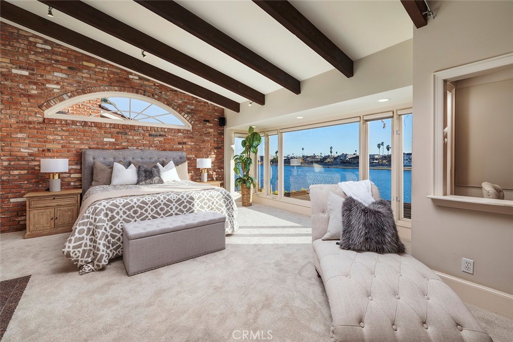 5661 E Corso Di Napoli