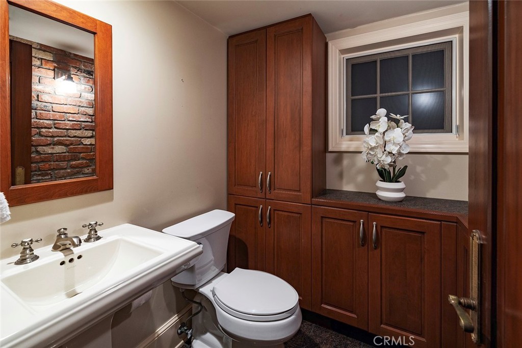 5661 E Corso Di Napoli