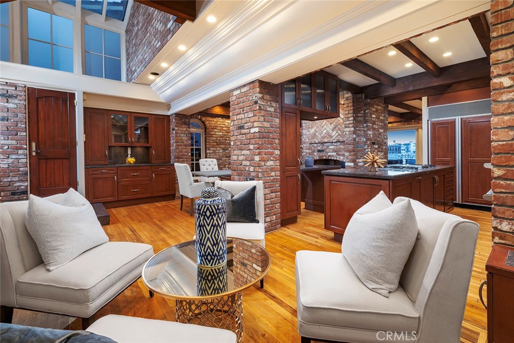 5661 E Corso Di Napoli