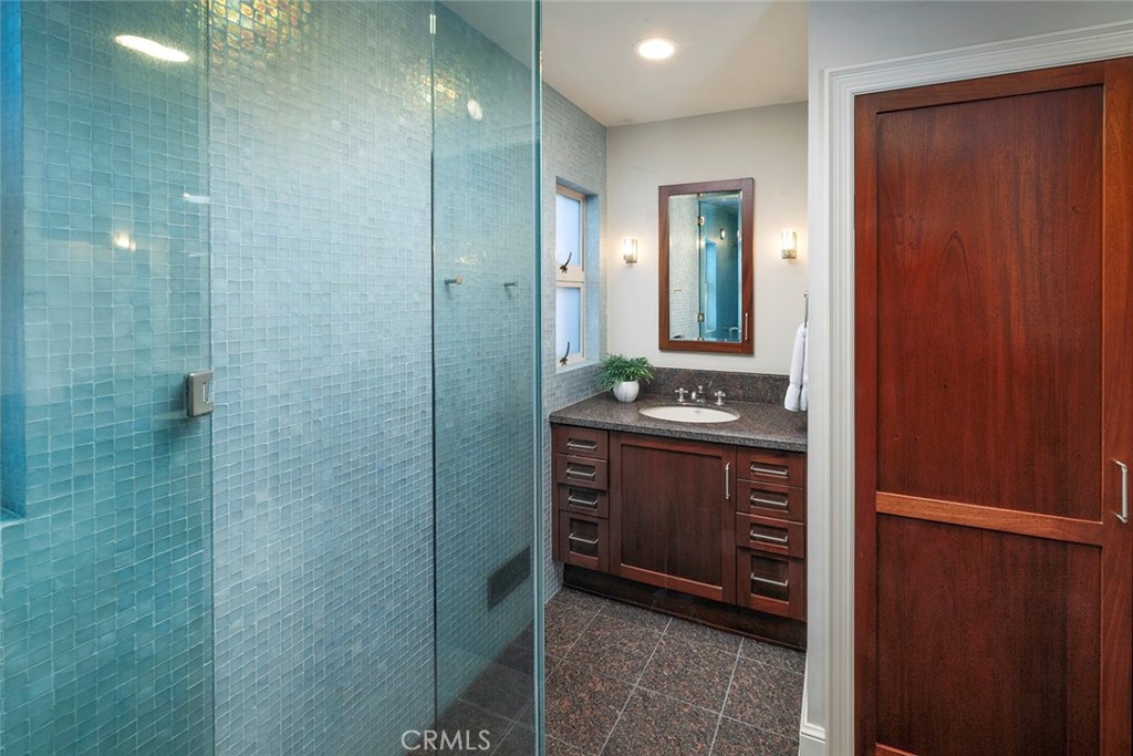 5661 E Corso Di Napoli