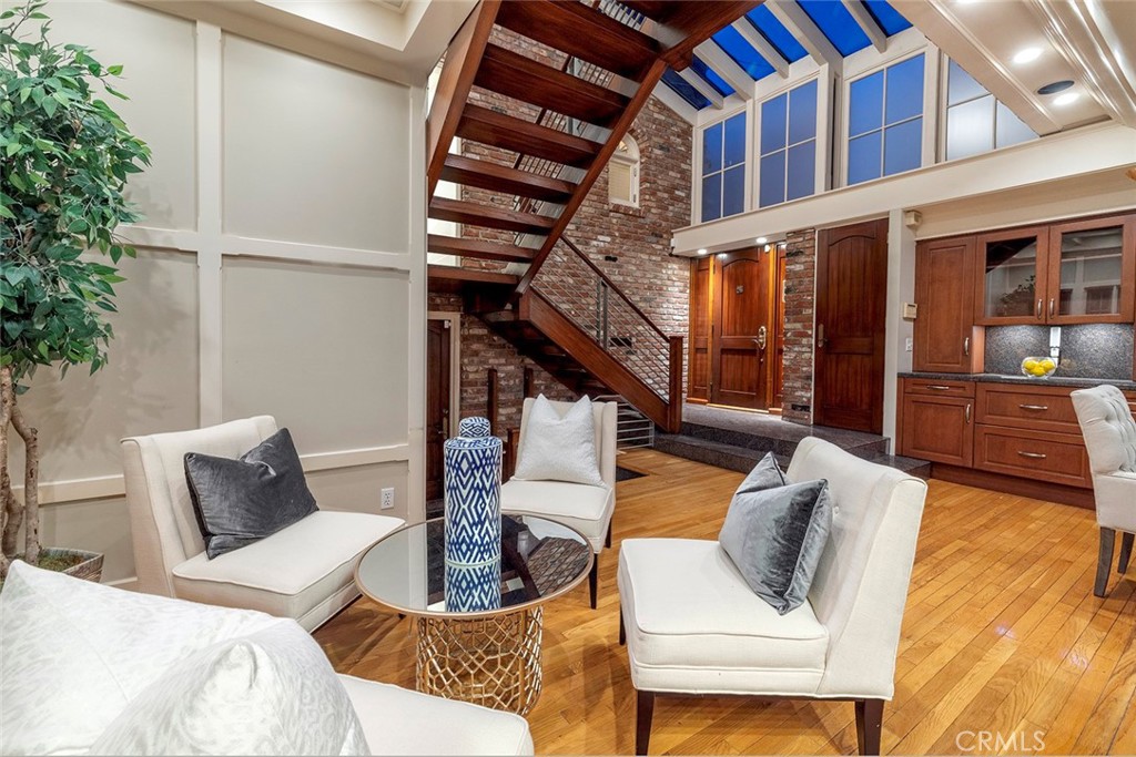 5661 E Corso Di Napoli