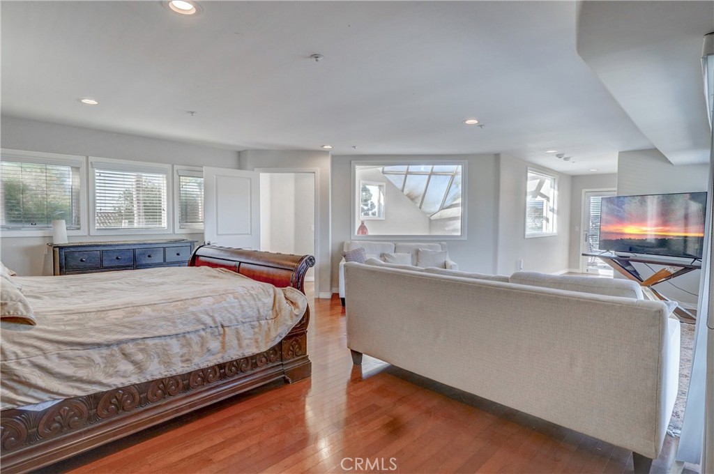 918 Avenida Presidio