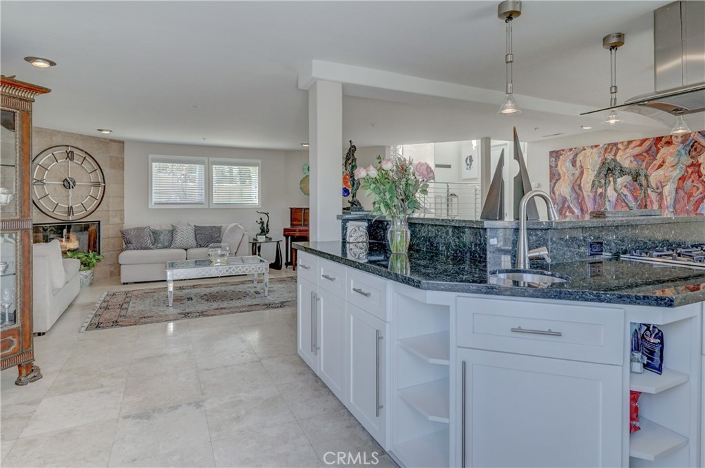 918 Avenida Presidio