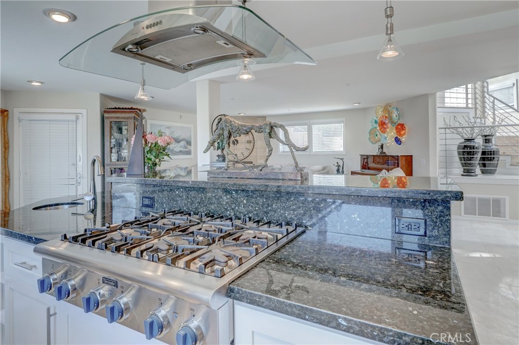 918 Avenida Presidio