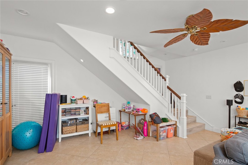 222 Costa Mesa Street