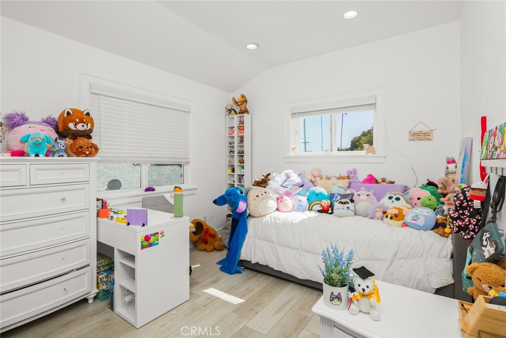 222 Costa Mesa Street