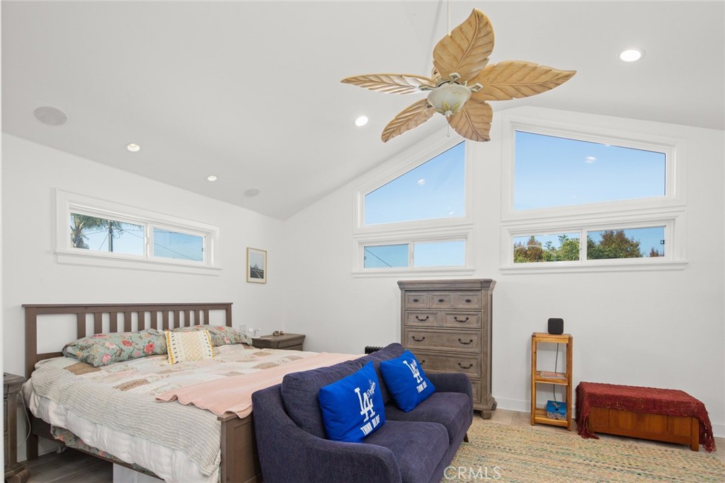 222 Costa Mesa Street