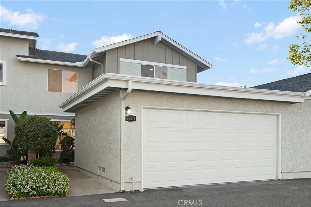 22913 Galaxy Lane 30