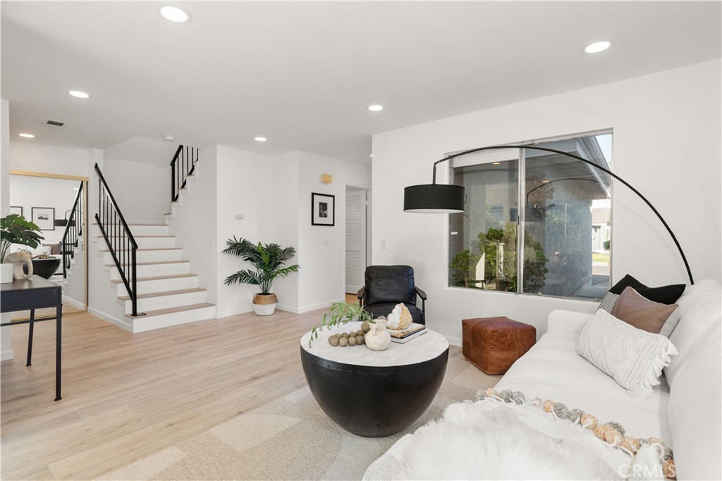 22913 Galaxy Lane 30