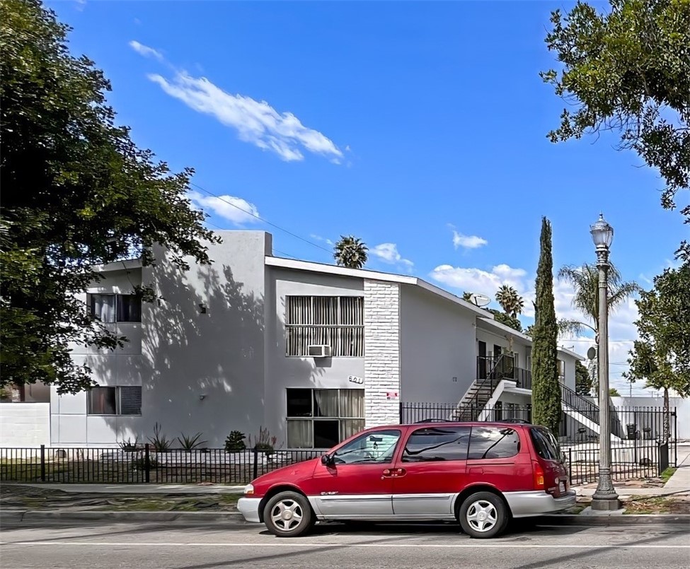 601 E Sycamore Street