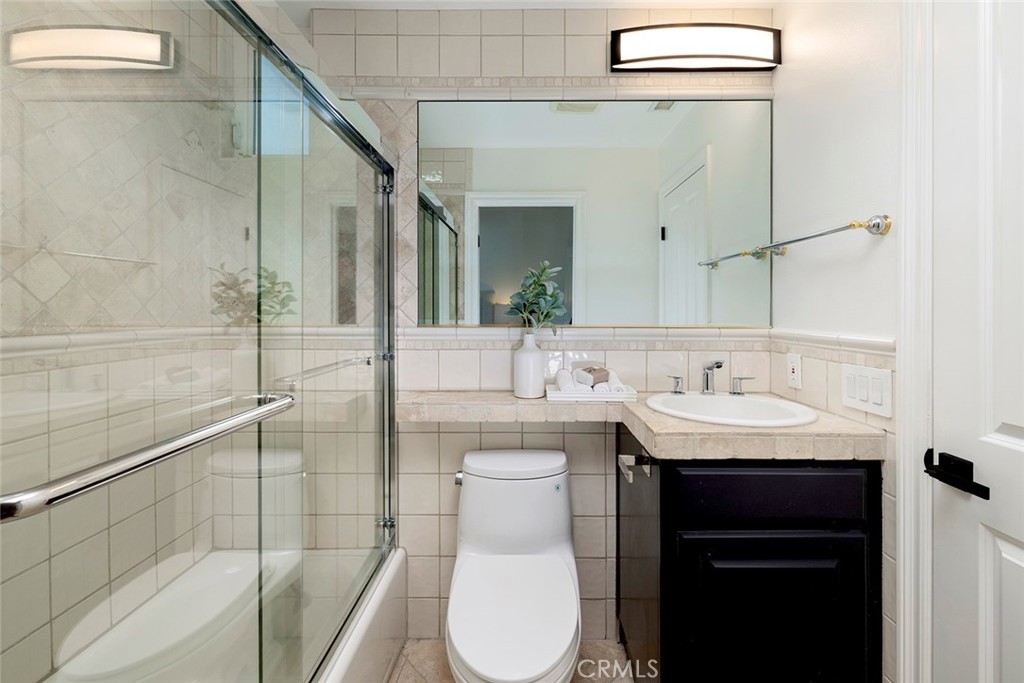 2110 Pacific Coast Highway