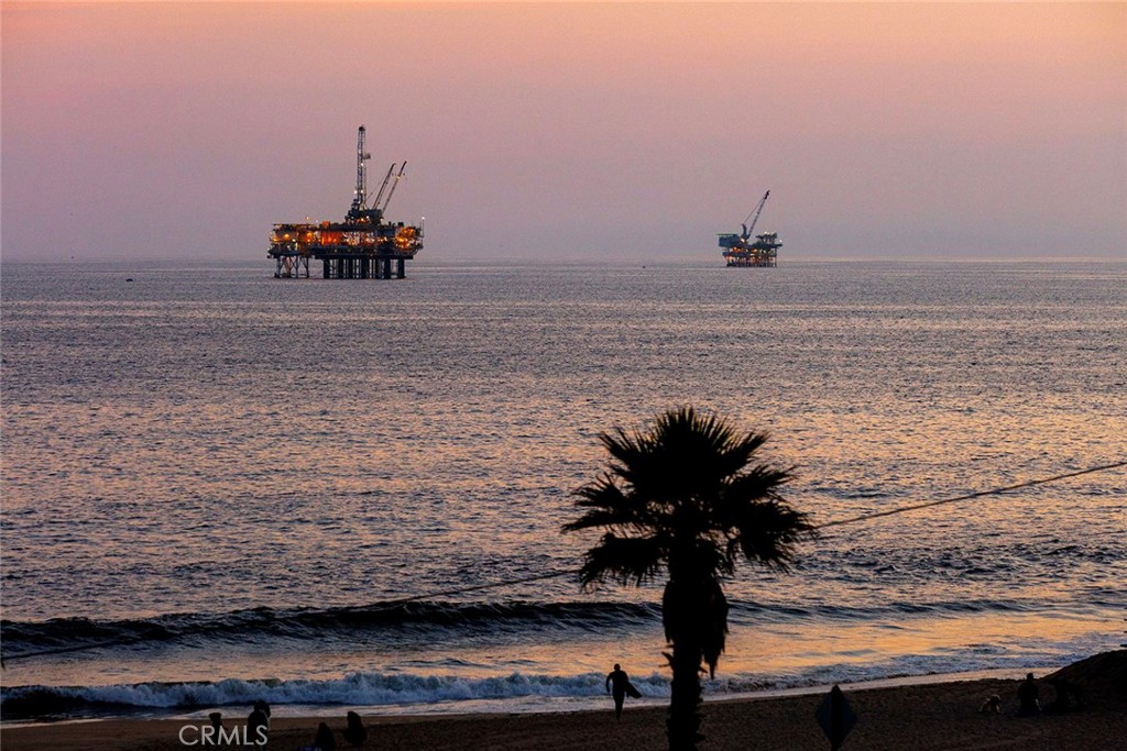 2110 Pacific Coast Highway