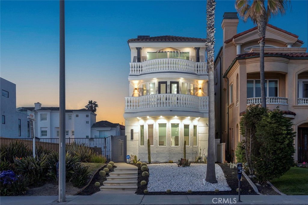 2110 Pacific Coast Highway